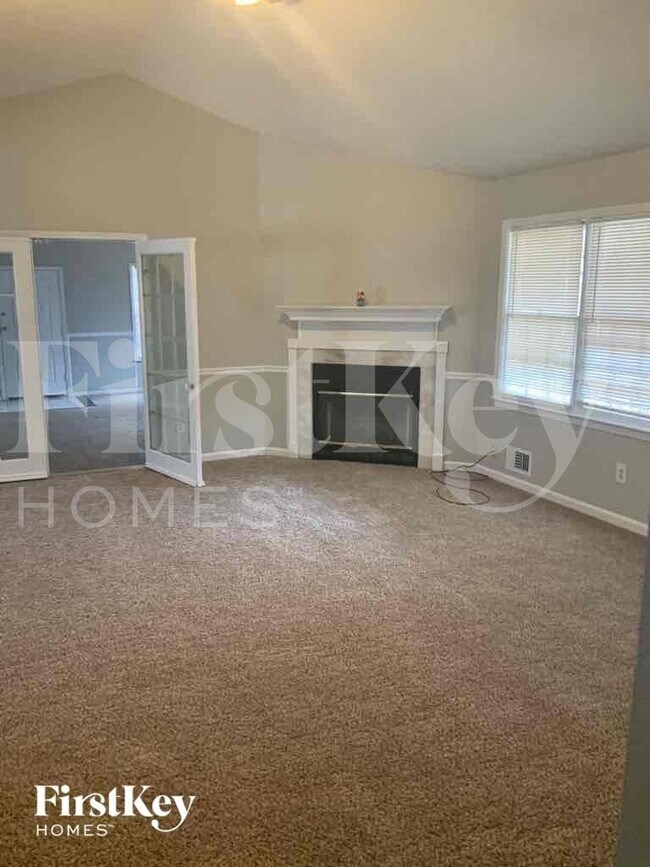 Building Photo - 175 Planters Walk