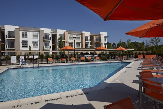 Building Photo - Five Points Apartments