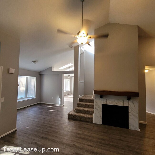 Building Photo - 4 br, 2.5 bath House - 8231 Middle Point
