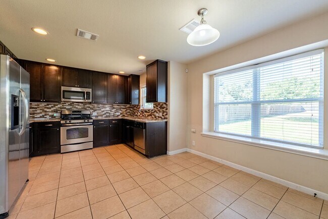 Foto del edificio - Elegant Avery Ranch Home with Modern Upgrades and Community Amenities