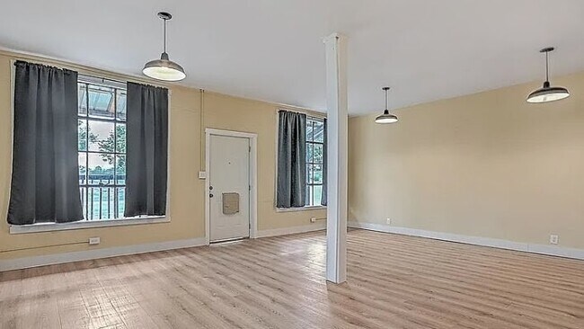 Foto del edificio - 1004 Fairview Ave