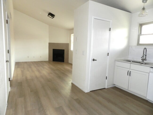 Foto del edificio - 2510 E Eastland St