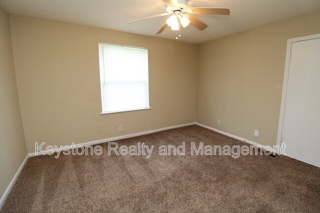 Foto del edificio - 1088-21 Pembroke Oak Grove Rd