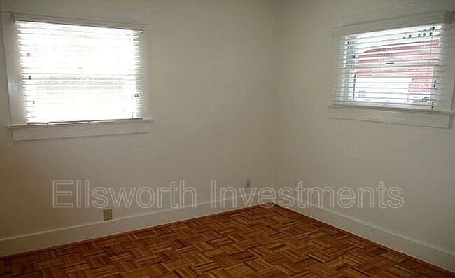 Building Photo - 1627 Brookes Ave