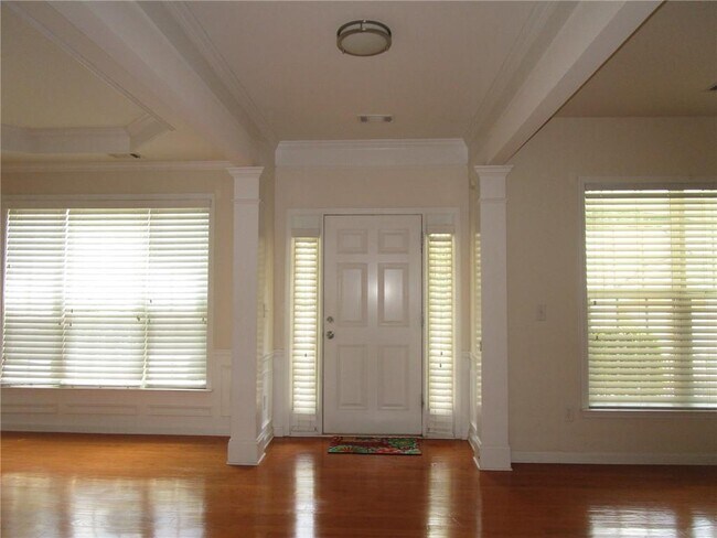 Building Photo - 2272 Young America Dr NE