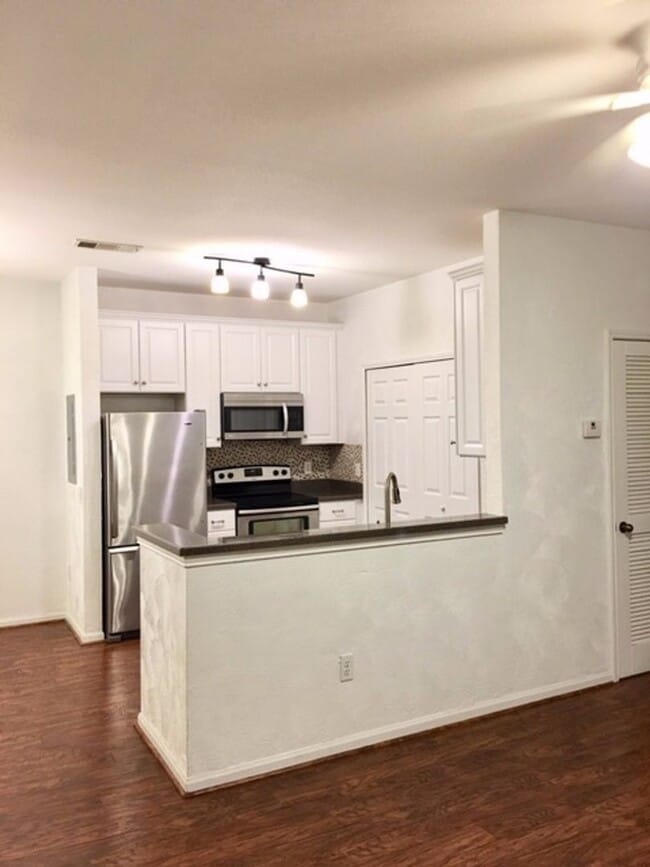 Foto del edificio - 3bed/2bath Condo Remodeled in Longleaf Vil...