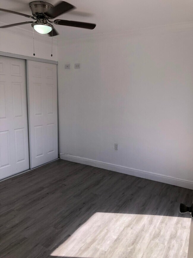 Building Photo - 4119 Wimbledon Dr