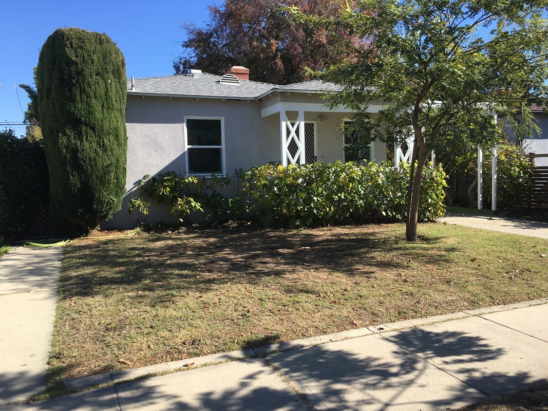 Quiet Street, shade trees - 3958 Keeshen Dr