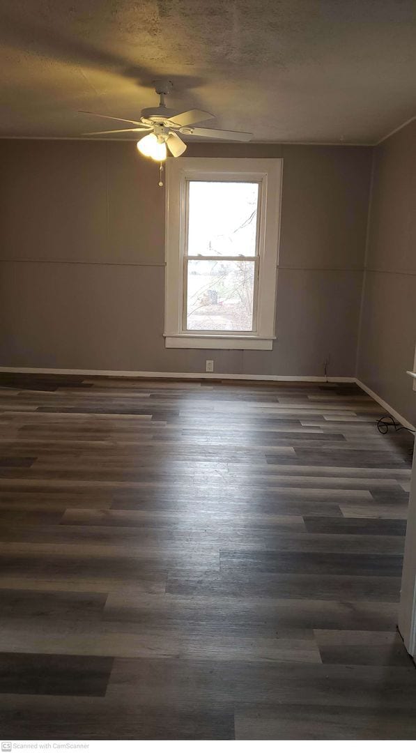 Foto del edificio - Renovated 3 bed 1 bath home with washer/dryer hook ups!