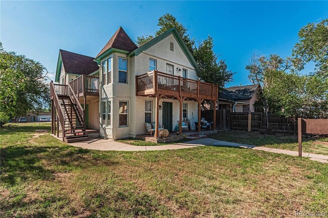 Building Photo - Spacious 1 Bedroom Apartment Ready to be y...