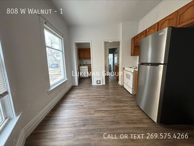 Foto del edificio - 808 W Walnut-1