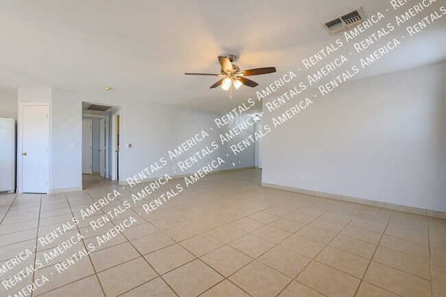 Foto del edificio - 1324 S Mosley Ct
