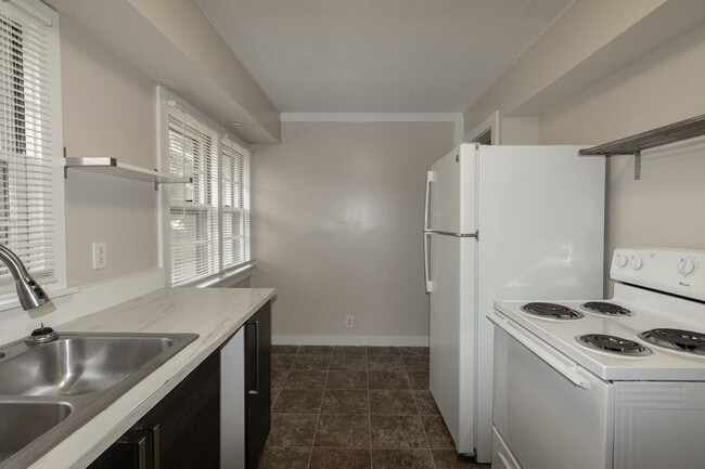 Foto del edificio - 4 Bed 2 Bath House on East Campus