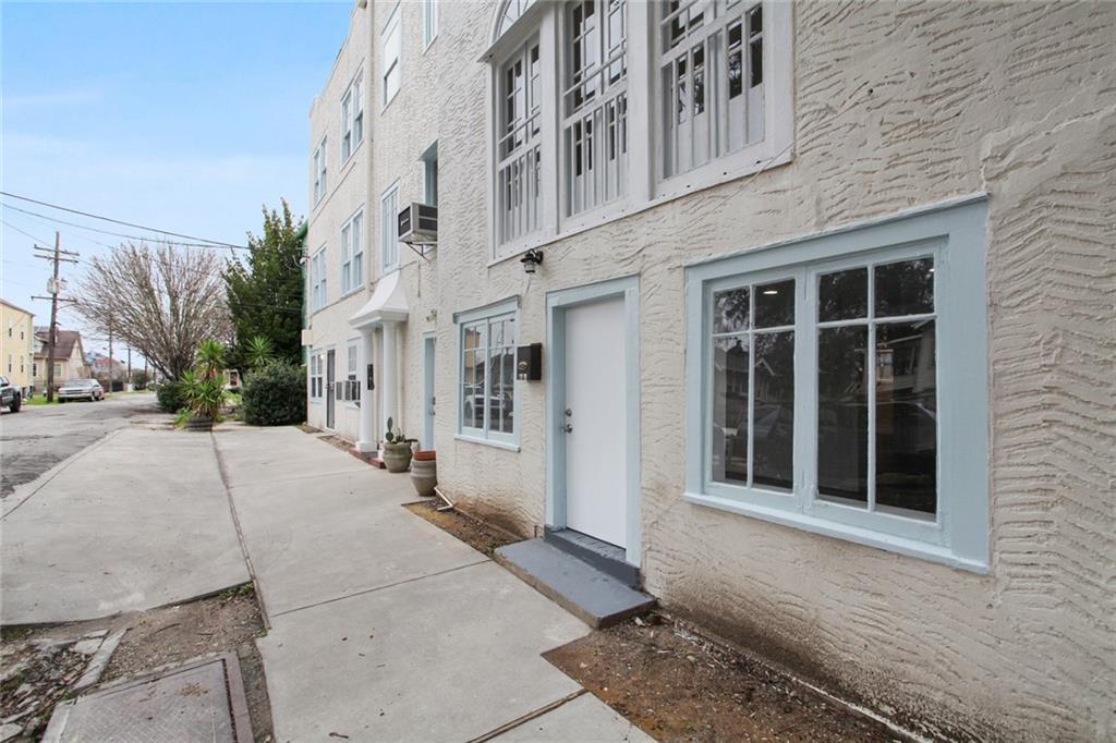 Primary Photo - 2030 S Salcedo St