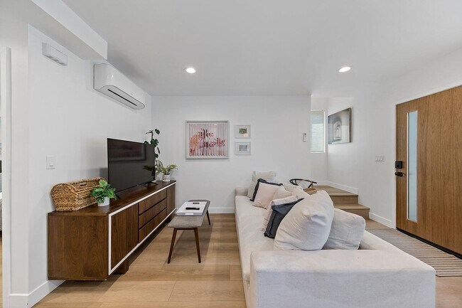 Building Photo - 4366 Toland Way