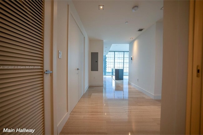 Foto del edificio - 1451 Brickell Ave