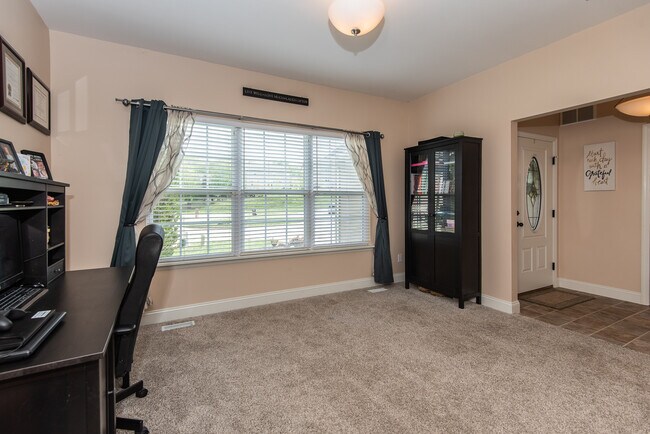 Foto del edificio - 5005 Double Tree Dr