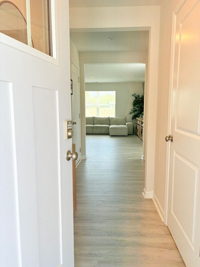 Foto del edificio - Like New Detached Home in New Kent