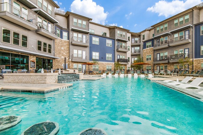 Resort-style pool and expansive sundeck - Westloop