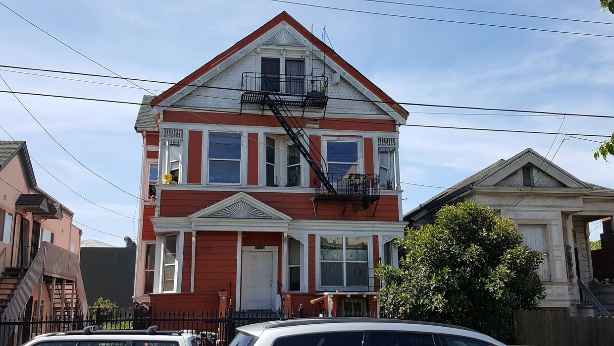 Primary Photo - 1173 32nd St