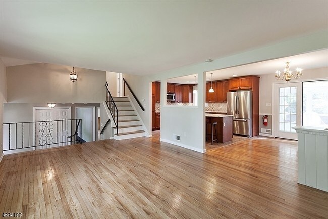 Foto del edificio - 28 Woodbine Cir