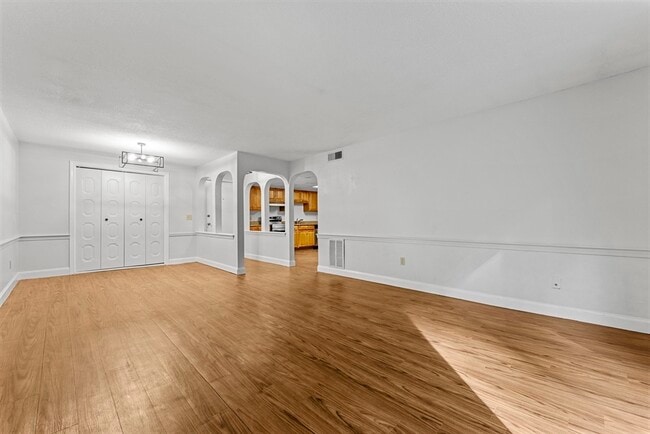 Foto del edificio - 3 Shadowbrook Ln