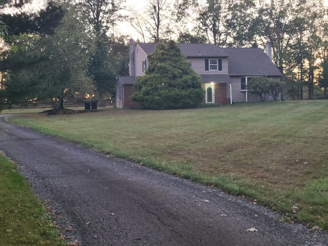 Building Photo - 48 Limekiln Rd