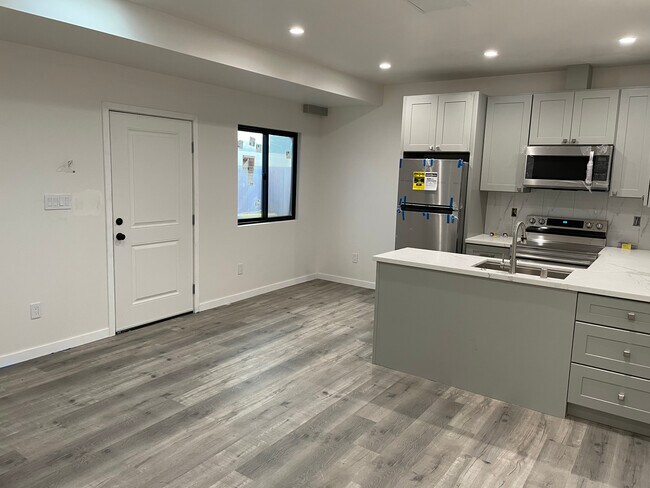 Great room - 446 S Frances St