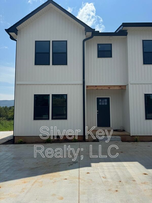 Foto del edificio - 1985 US-411