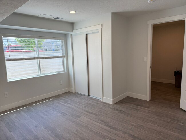 Building Photo - 3862 Hardman Way