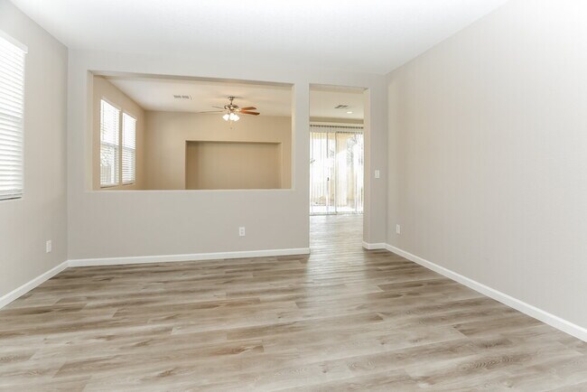 Building Photo - 3604 N Porch Swings Way