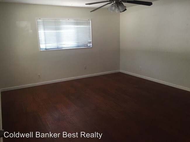 Building Photo - 111 Brentwood Dr