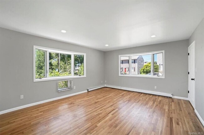 Building Photo - 50 Reynold St