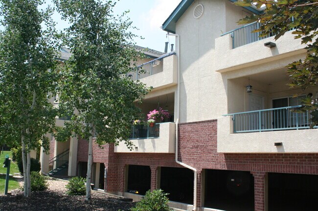 Foto del edificio - 530 Mohawk Dr