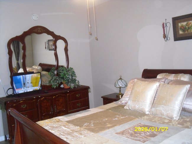 Building Photo - 5140 Mandalay Springs Dr