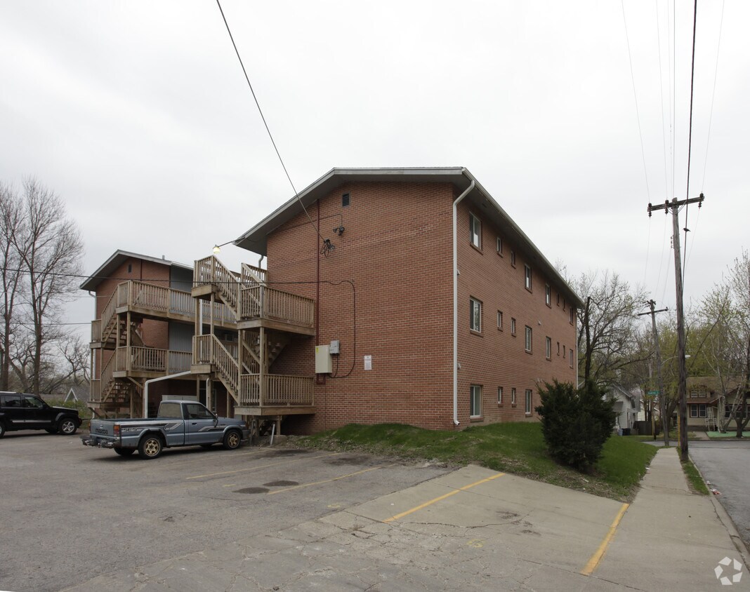 4648 Cuming St, Omaha, NE 68132 Apartments in Omaha, NE