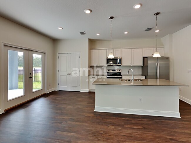 Building Photo - 27470 St Andrews Avenue