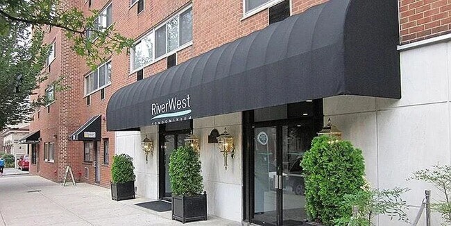 Foto del edificio - Studio Apartment at RiverWest Condominiums...