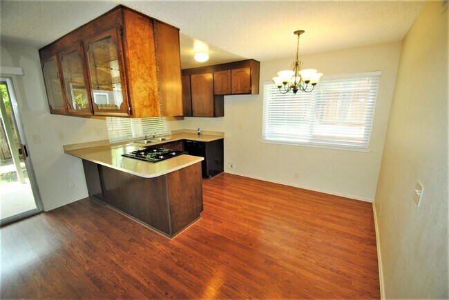 Foto del edificio - 5443 Andrea Blvd