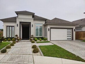 Building Photo - 38 Duke St