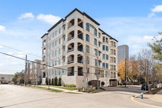 Building Photo - 2221 Welch St