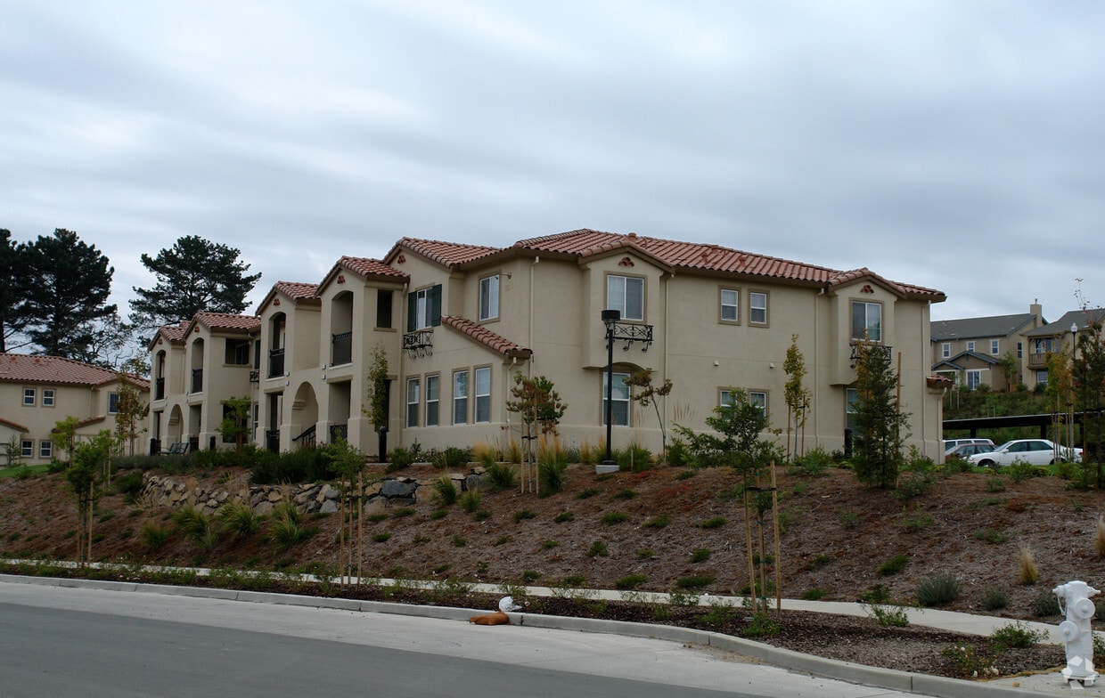 Building Photo - Alderbrook Heights Apartments