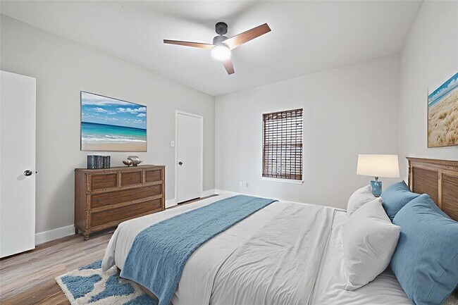 Foto del edificio - 4711 Spicewood Springs Rd