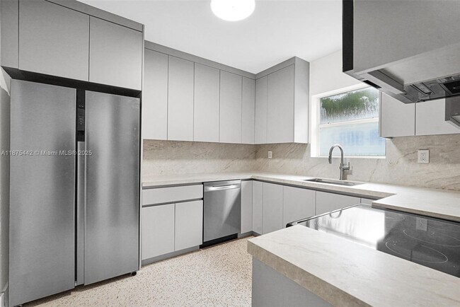 Foto del edificio - 341 NW 43rd St