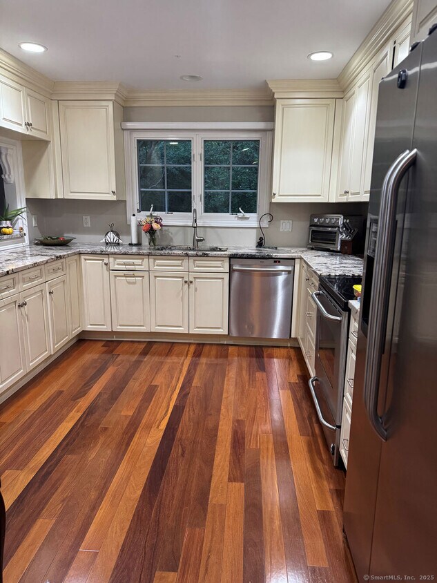 Foto principal - 123 Governor Trumbull Way