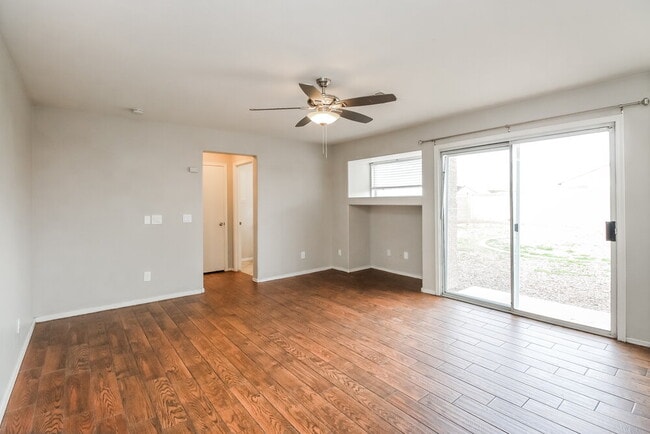 Building Photo - 11024 W Frier Dr