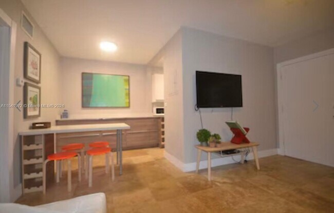 Building Photo - 100 Sunrise Dr