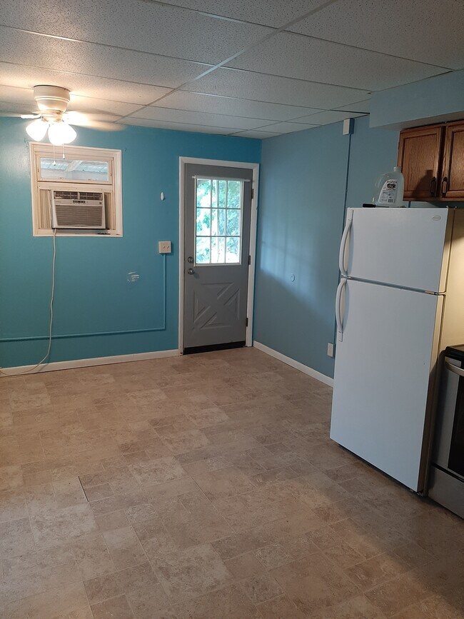 Foto del edificio - 8880 Elliotsville Rd
