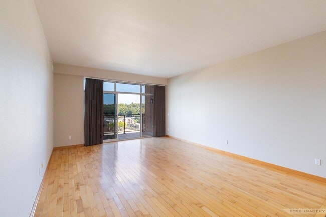 Building Photo - 625 N Segoe Rd