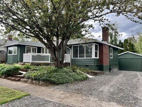 Building Photo - 4789 SE Ada Ln